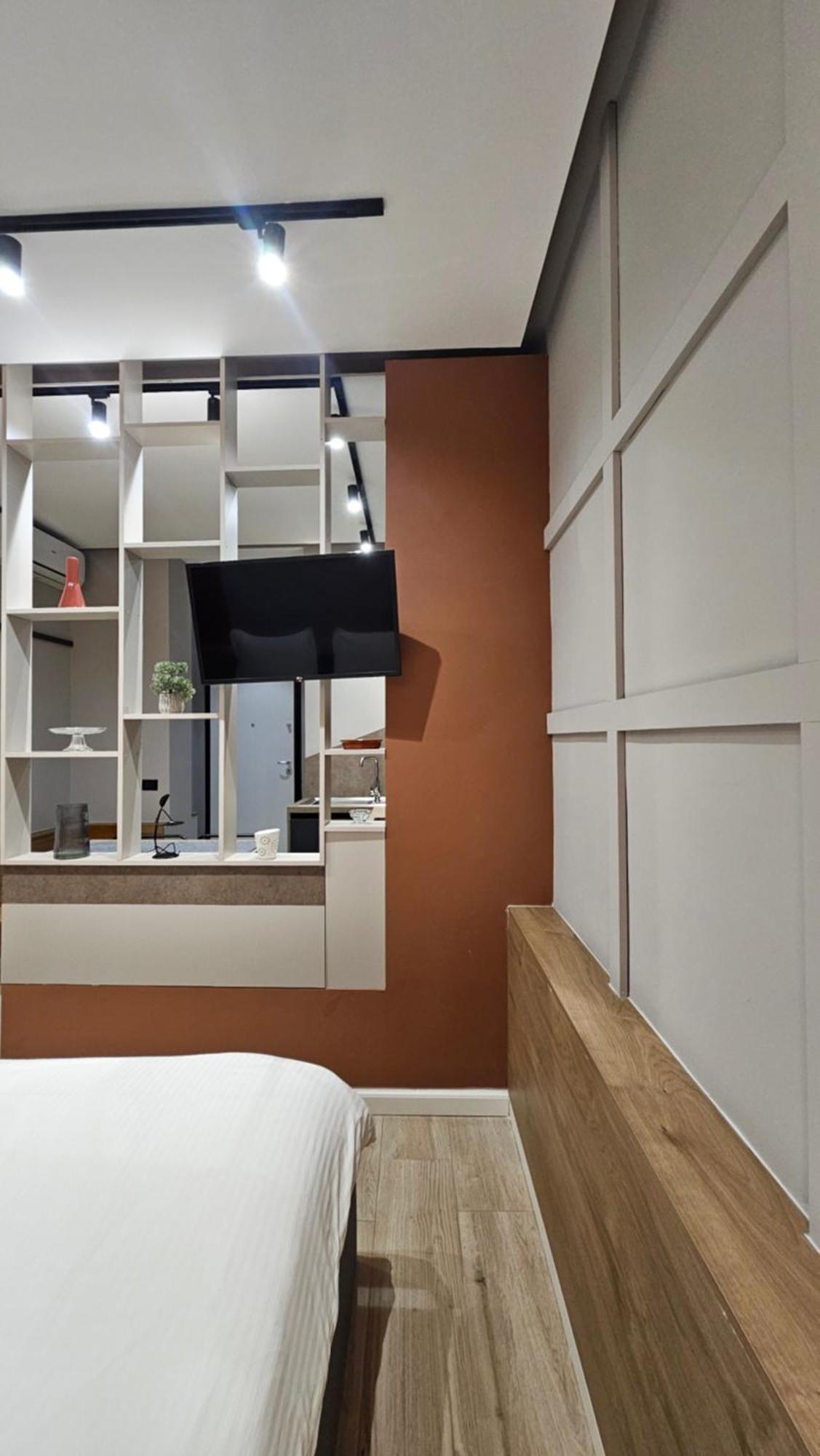 Tam Serviced Studio Apartments Next To Blloku Tirana Exterior foto