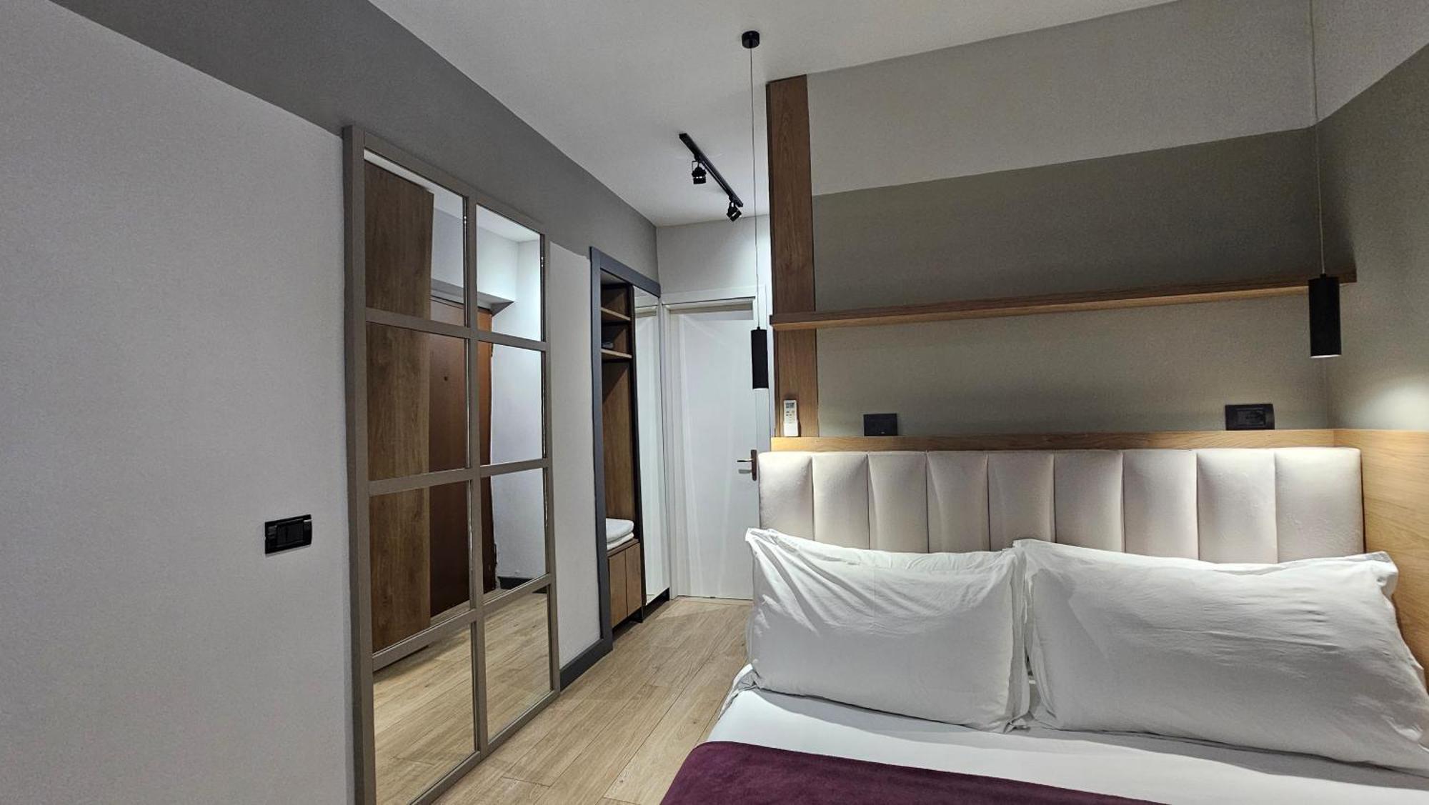 Tam Serviced Studio Apartments Next To Blloku Tirana Exterior foto