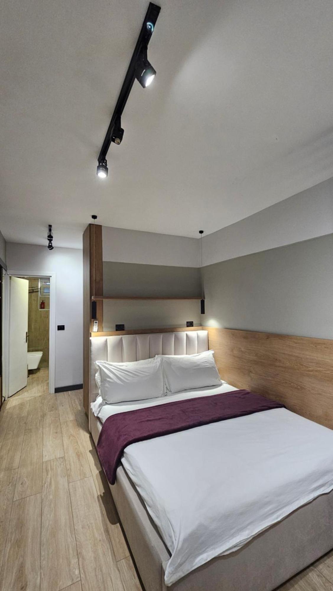Tam Serviced Studio Apartments Next To Blloku Tirana Exterior foto