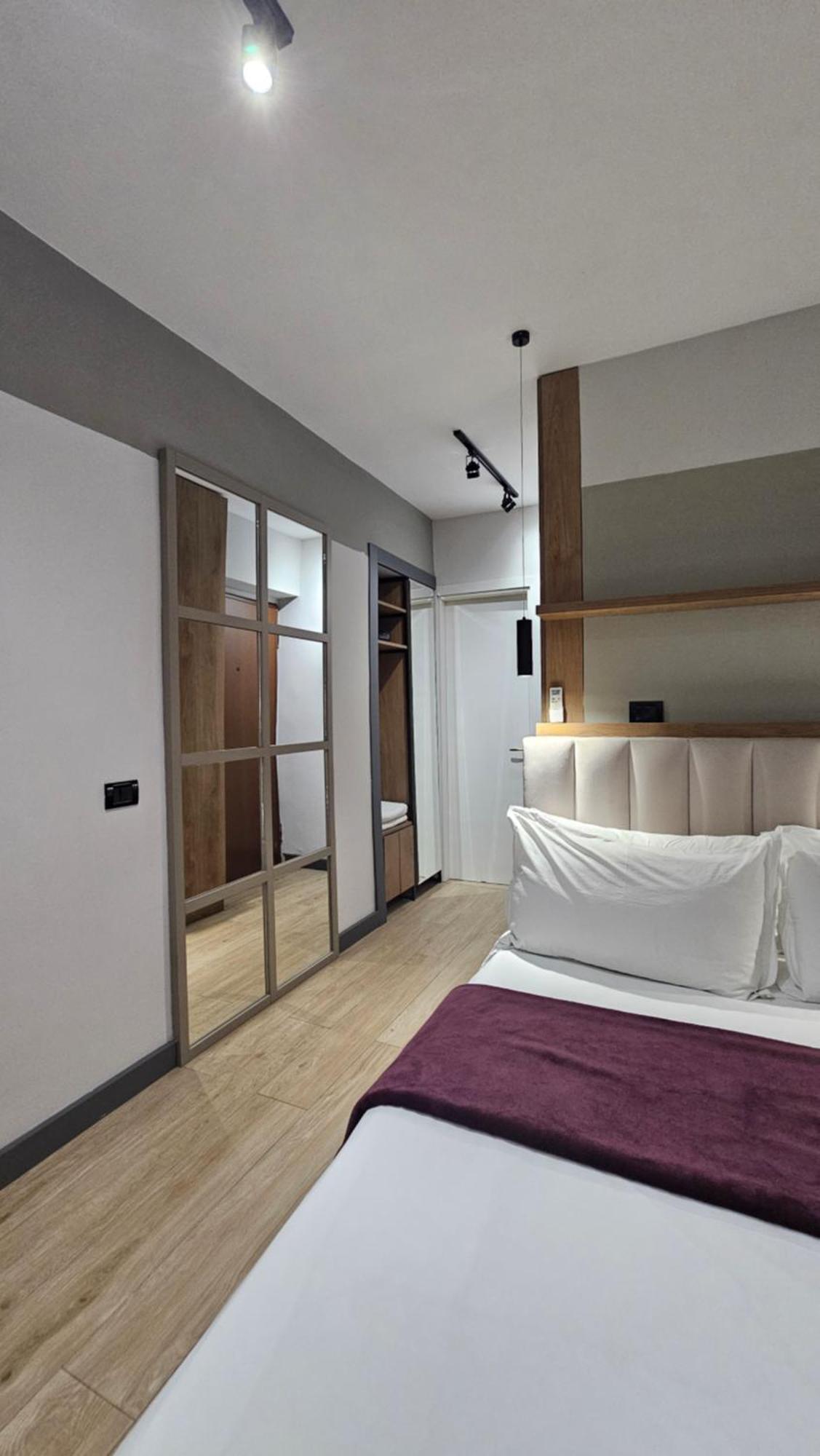 Tam Serviced Studio Apartments Next To Blloku Tirana Exterior foto