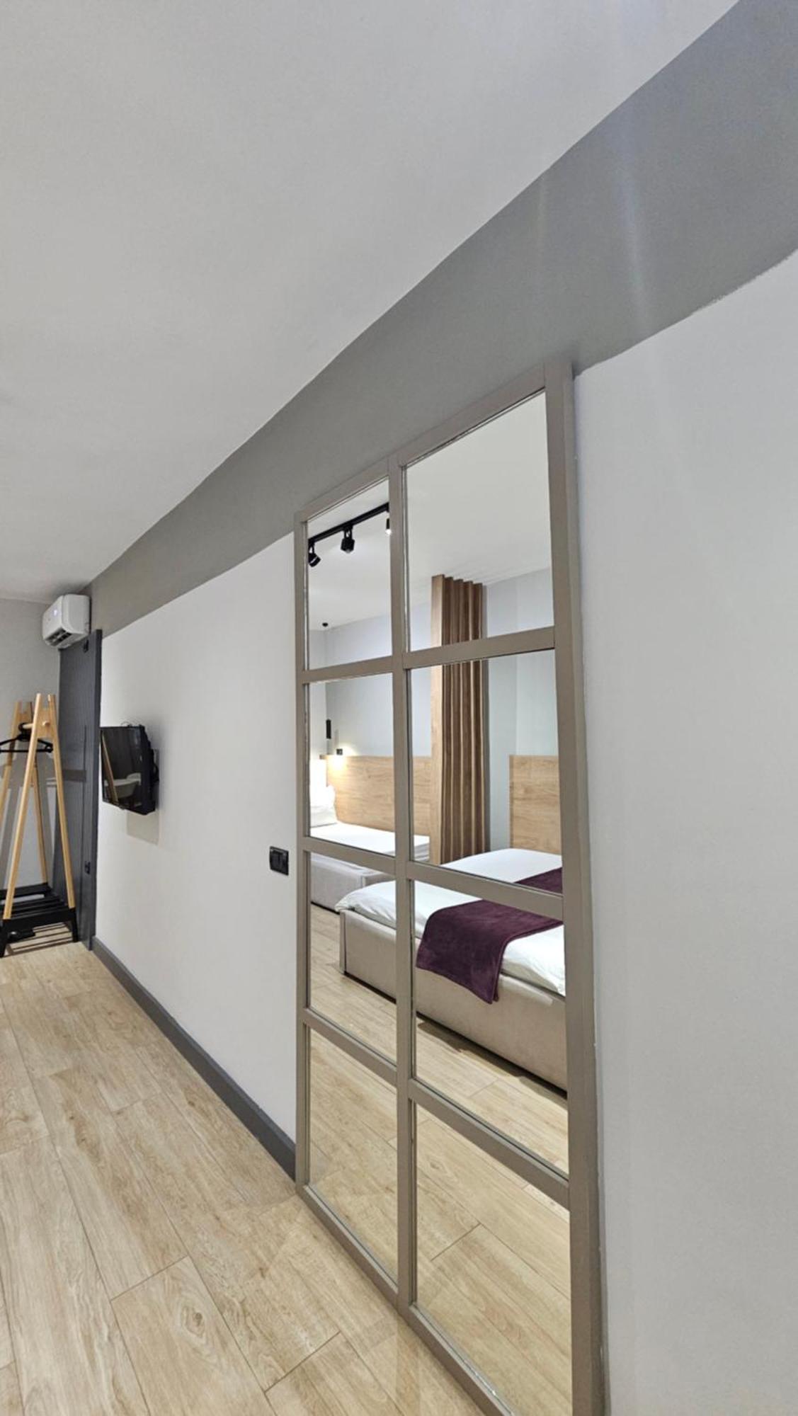 Tam Serviced Studio Apartments Next To Blloku Tirana Exterior foto